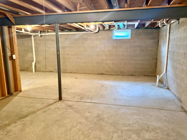 7861 Narrow Leaf Drive, Blacklick, OH 43004