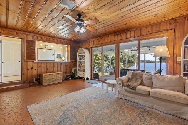 694 LAKE OTIS DRIVE SE, Winter Haven, FL 33880