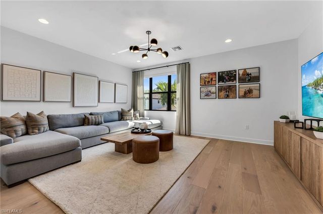 20309 Fair Oak LN, Estero, FL 33928