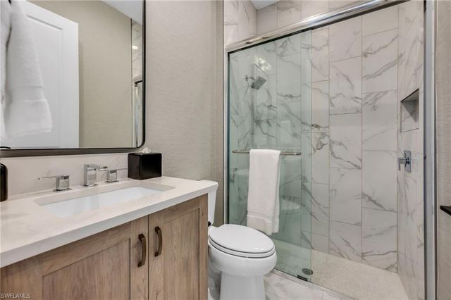 20309 Fair Oak LN, Estero, FL 33928