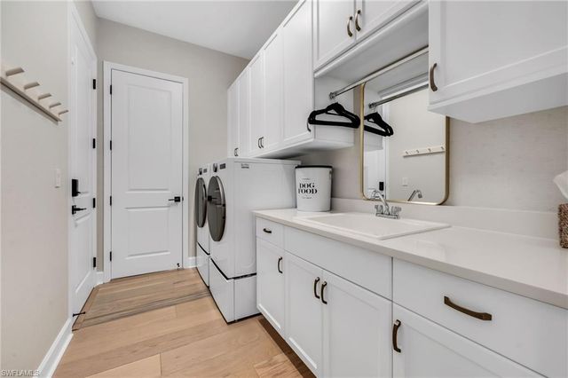 20309 Fair Oak LN, Estero, FL 33928