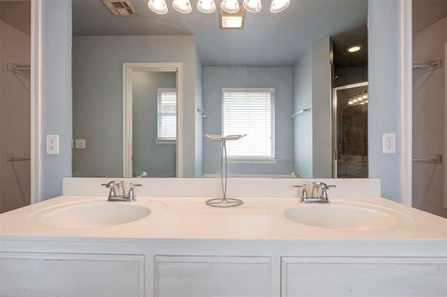 2833 NW 166th Street, Edmond, OK 73012