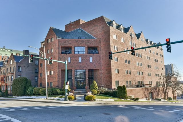 44 Elm St 306, Worcester, MA 01609