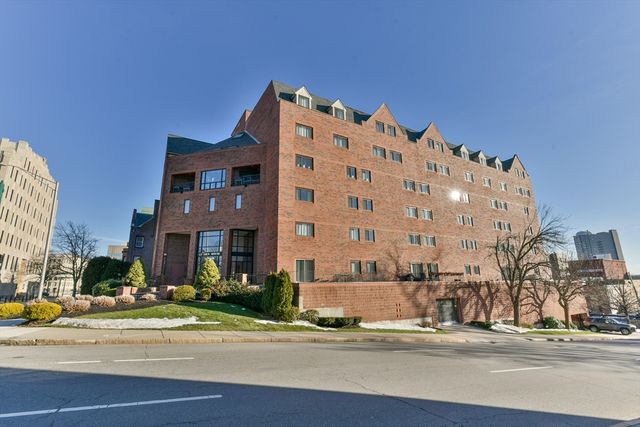 44 Elm St 306, Worcester, MA 01609