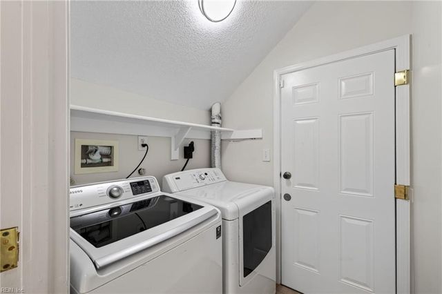 1715 Woodmill ST, Chesapeake, VA 23320