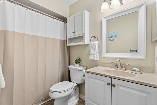 6940 SE Constitution Boulevard 206, Hobe Sound, FL 33455