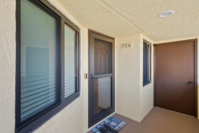 6940 SE Constitution Boulevard 206, Hobe Sound, FL 33455