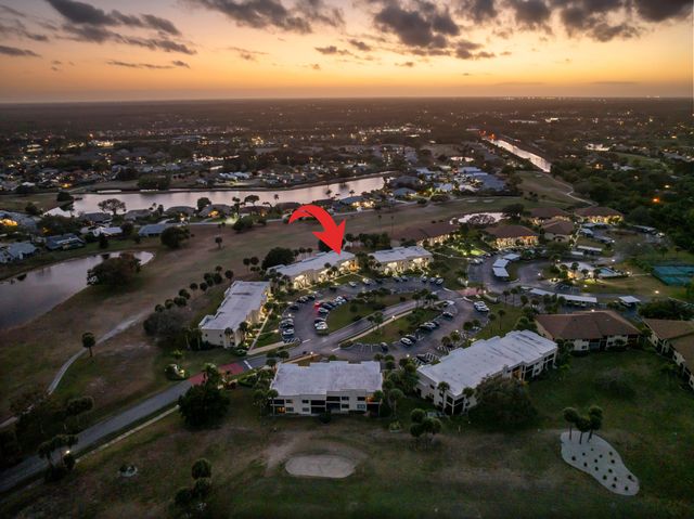 6940 SE Constitution Boulevard 206, Hobe Sound, FL 33455