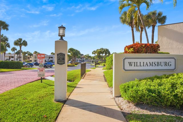 6940 SE Constitution Boulevard 206, Hobe Sound, FL 33455