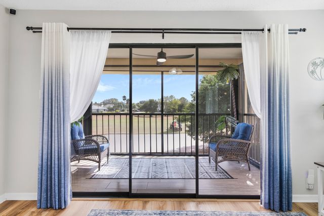 6940 SE Constitution Boulevard 206, Hobe Sound, FL 33455