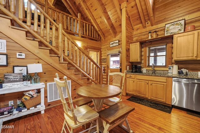 3205 Smoky Ridge Way, Sevierville, TN 37862