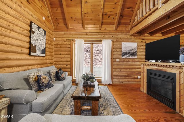 3205 Smoky Ridge Way, Sevierville, TN 37862