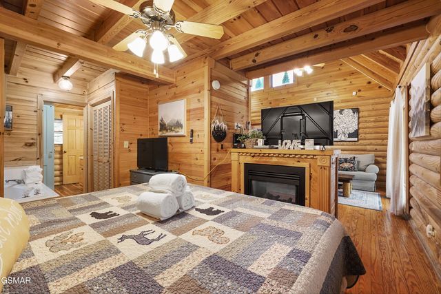 3205 Smoky Ridge Way, Sevierville, TN 37862