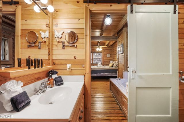 3205 Smoky Ridge Way, Sevierville, TN 37862