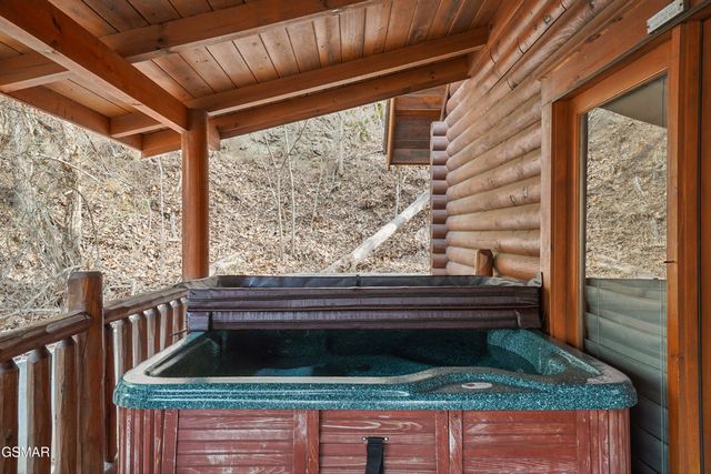 3205 Smoky Ridge Way, Sevierville, TN 37862