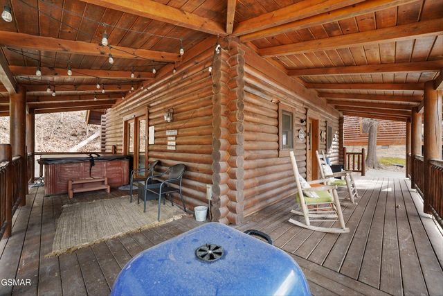 3205 Smoky Ridge Way, Sevierville, TN 37862