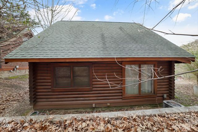 3205 Smoky Ridge Way, Sevierville, TN 37862