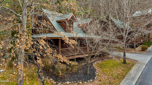 3205 Smoky Ridge Way, Sevierville, TN 37862