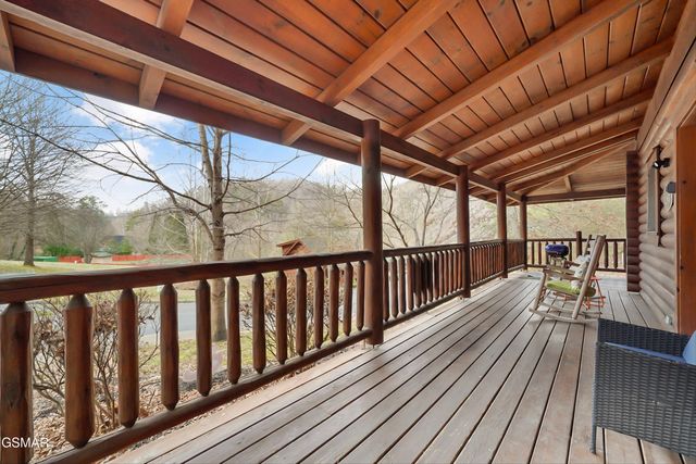 3205 Smoky Ridge Way, Sevierville, TN 37862