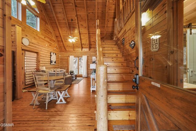 3205 Smoky Ridge Way, Sevierville, TN 37862