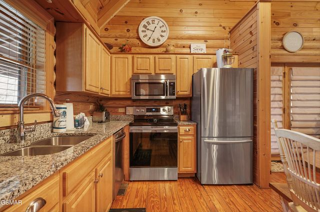 3205 Smoky Ridge Way, Sevierville, TN 37862