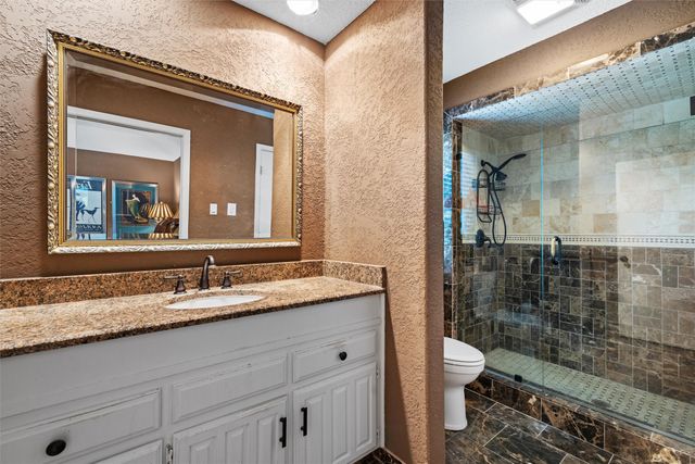 2000 Shadow Ridge Drive, Arlington, TX 76006