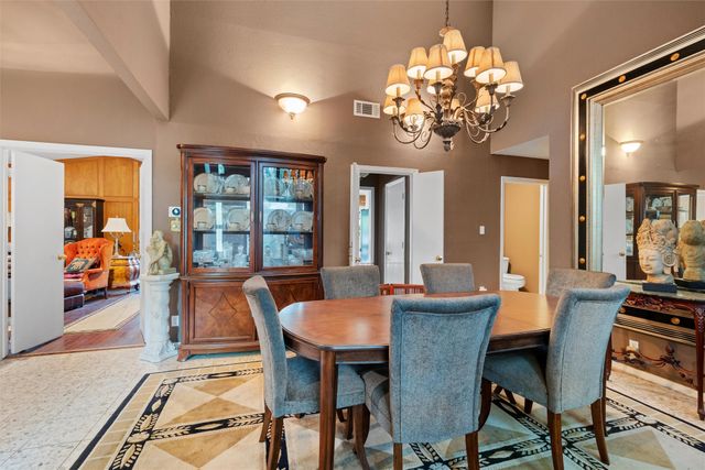 2000 Shadow Ridge Drive, Arlington, TX 76006