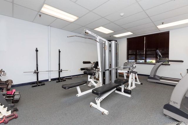 1374 Midland Avenue PH8, Bronxville, NY 10708