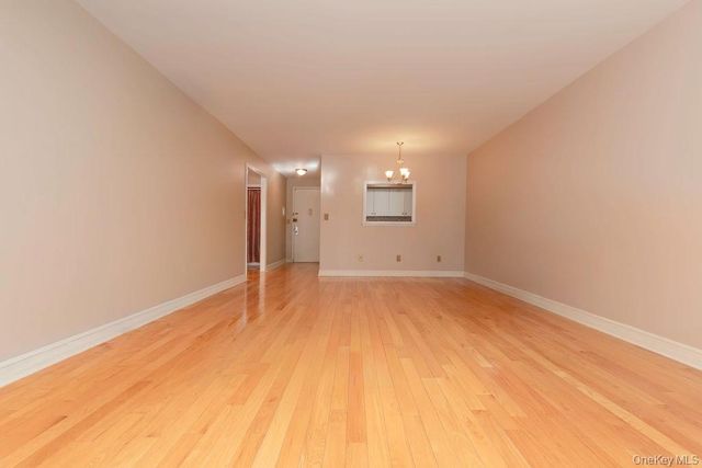 1374 Midland Avenue PH8, Bronxville, NY 10708