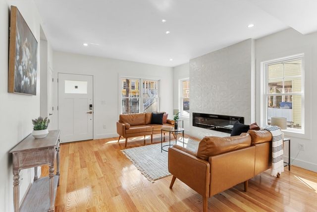 9 Harriet Ave 1, Belmont, MA 02478