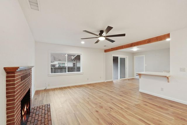 322 W Turner Rd, Lodi, CA 95240