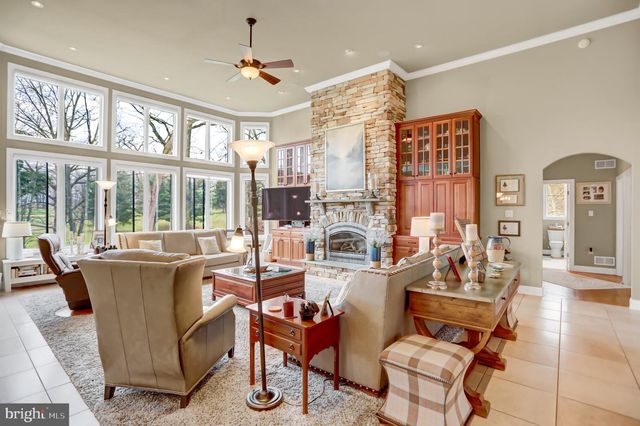 970 APP RD, Selinsgrove, PA 17870