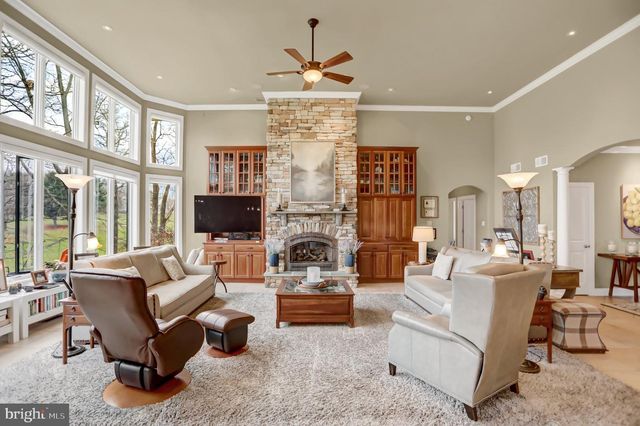 970 APP RD, Selinsgrove, PA 17870