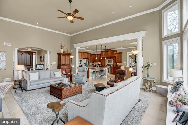 970 APP RD, Selinsgrove, PA 17870