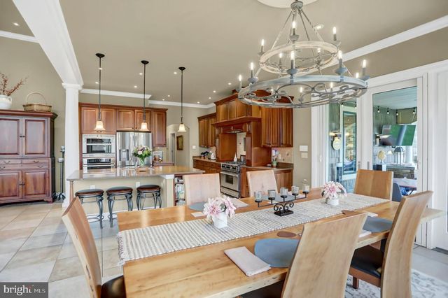 970 APP RD, Selinsgrove, PA 17870