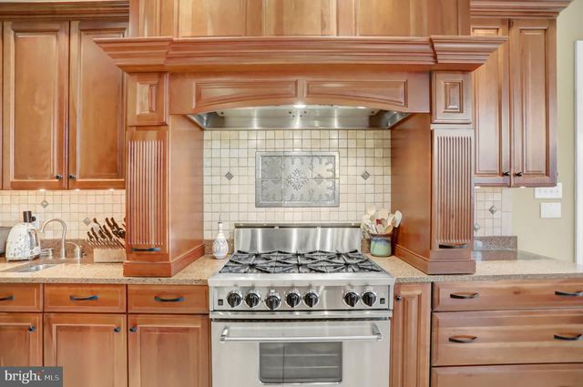 970 APP RD, Selinsgrove, PA 17870