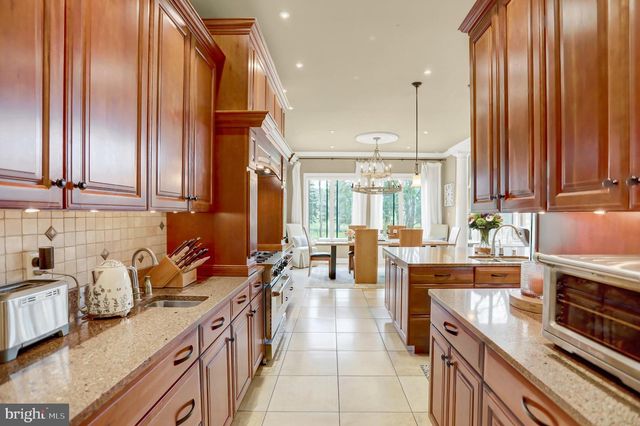 970 APP RD, Selinsgrove, PA 17870