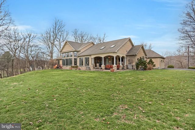 970 APP RD, Selinsgrove, PA 17870