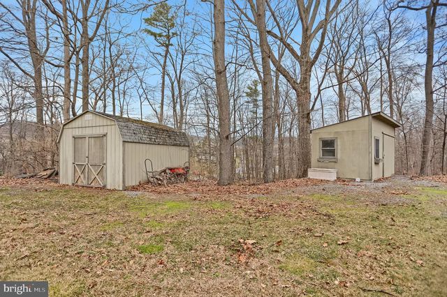 970 APP RD, Selinsgrove, PA 17870