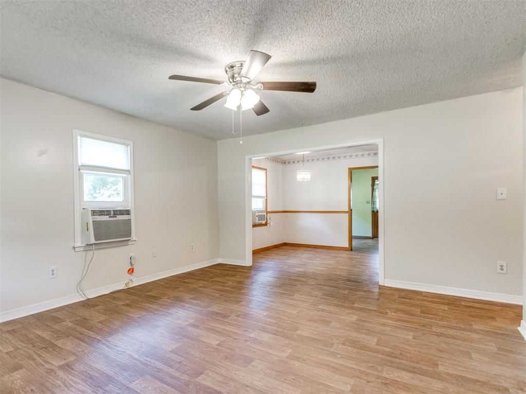 1912 N Saint Peter Avenue, Oklahoma City, OK 73141