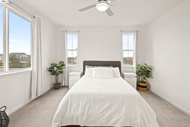 17575 Altair Way, Lathrop, CA 95330