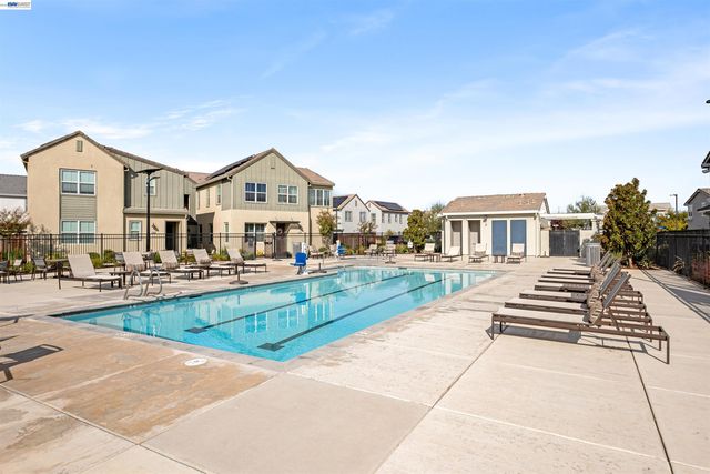 17575 Altair Way, Lathrop, CA 95330