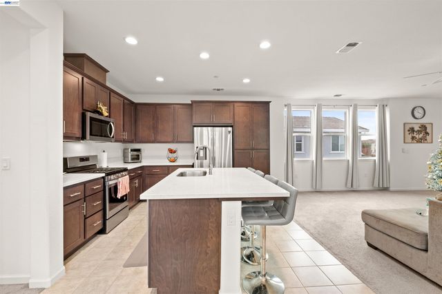 17575 Altair Way, Lathrop, CA 95330