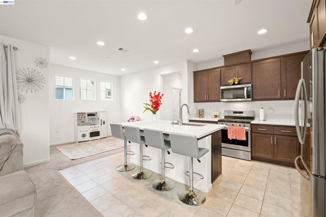 17575 Altair Way, Lathrop, CA 95330