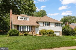 1244 FAUN RD, Wilmington, DE 19803