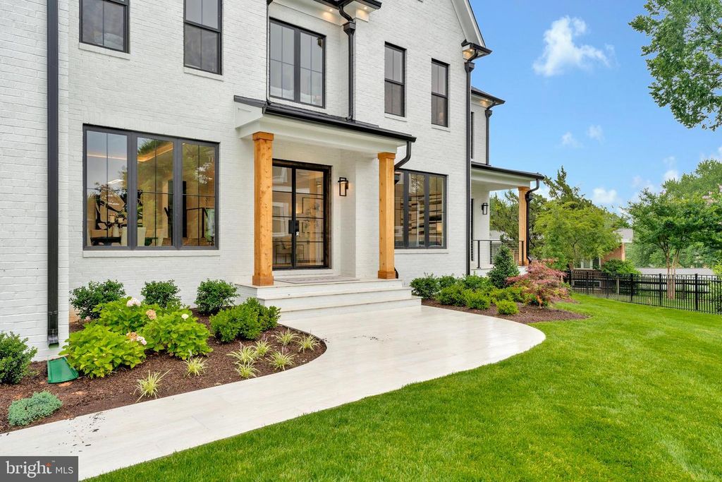 11410 WAPLES MILL RD, Oakton, VA 22124