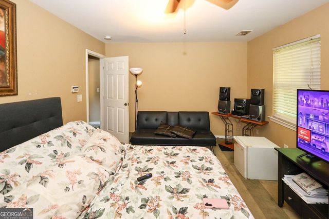 7135 Williamsburg Drive, Riverdale, GA 30274