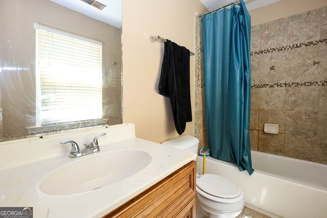 7135 Williamsburg Drive, Riverdale, GA 30274