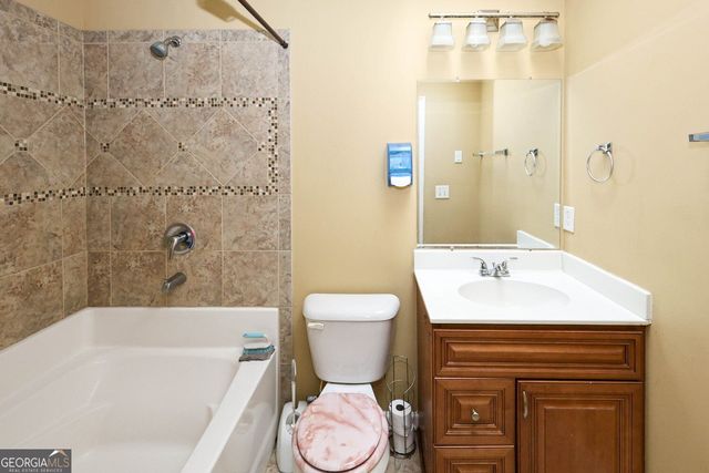 7135 Williamsburg Drive, Riverdale, GA 30274