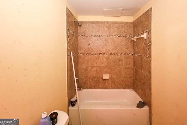 7135 Williamsburg Drive, Riverdale, GA 30274